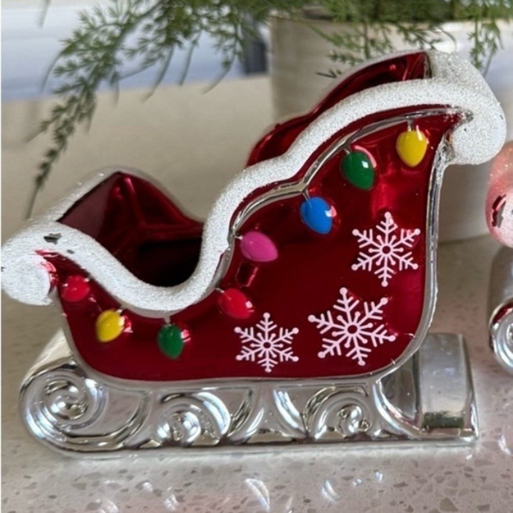 1 Bath & body Works Christmas, sled soap holder manufacture, defected